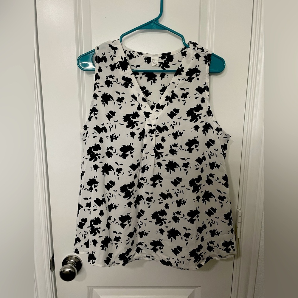 Sleeveless Blouse Top